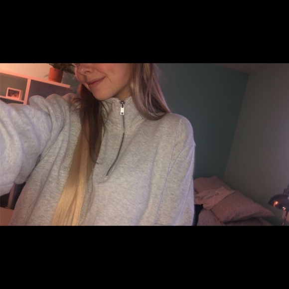 Brandy Melville Grey Quarter Zip - Picture 2 of 5